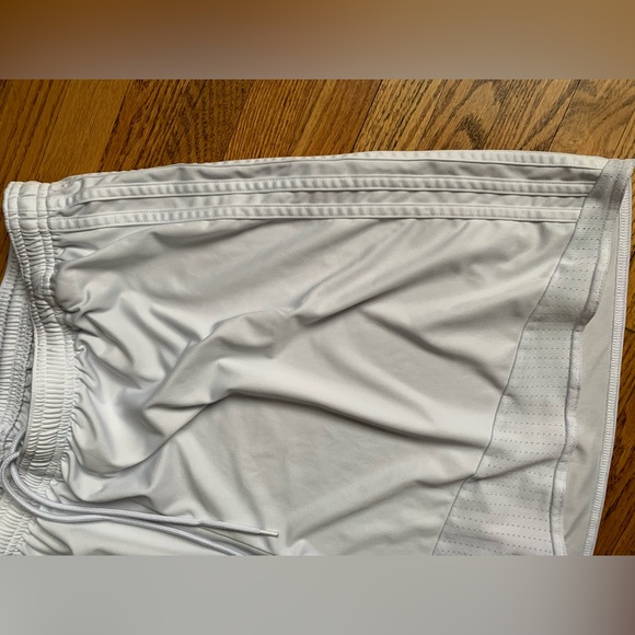 MENS ADIDAS ATHLETIC SHORTS - Picture 2 of 5